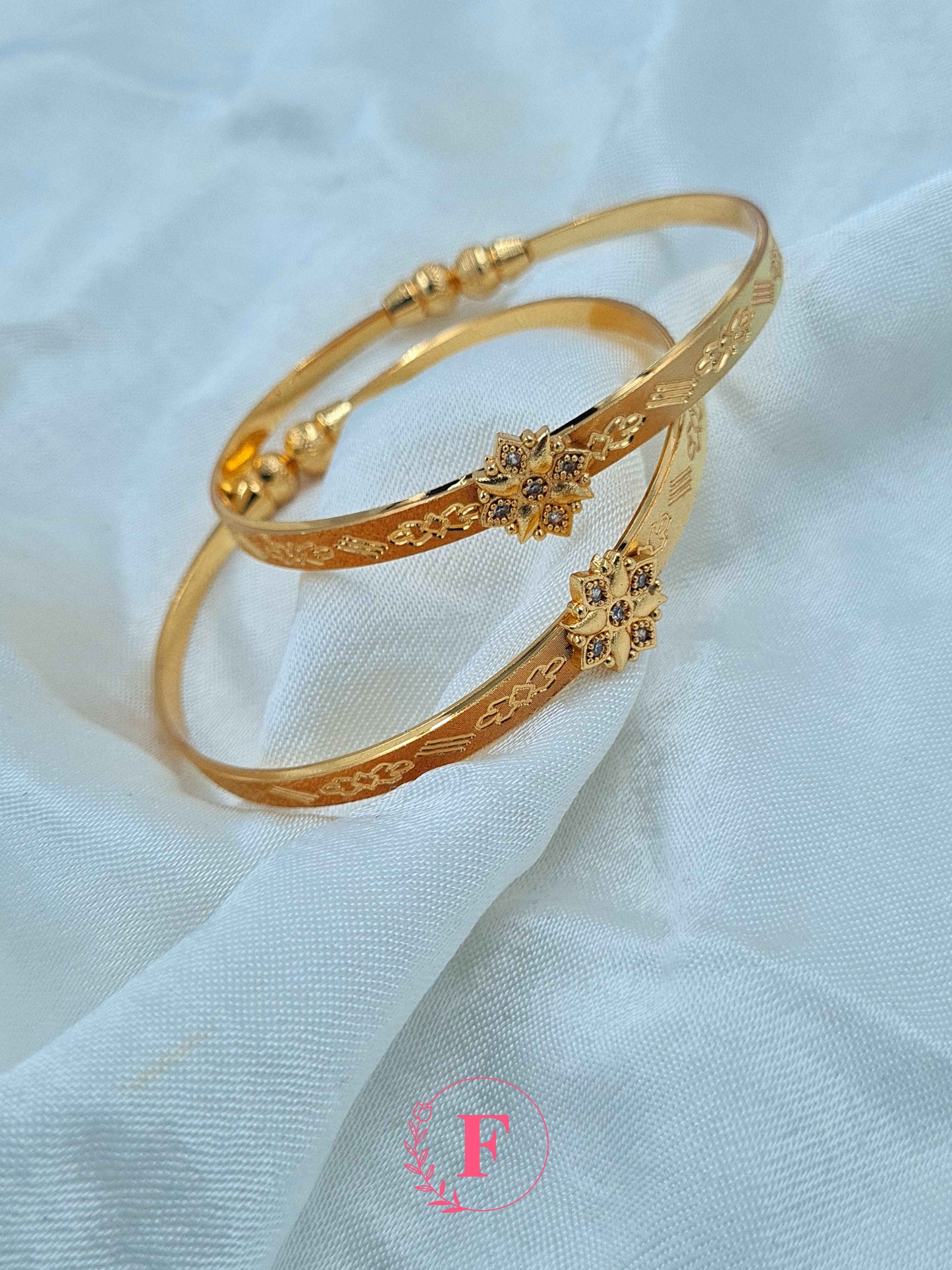 Adjustable Bracelet with AD Diamond for Girls & Woman 1 Pair (2 Pieces)